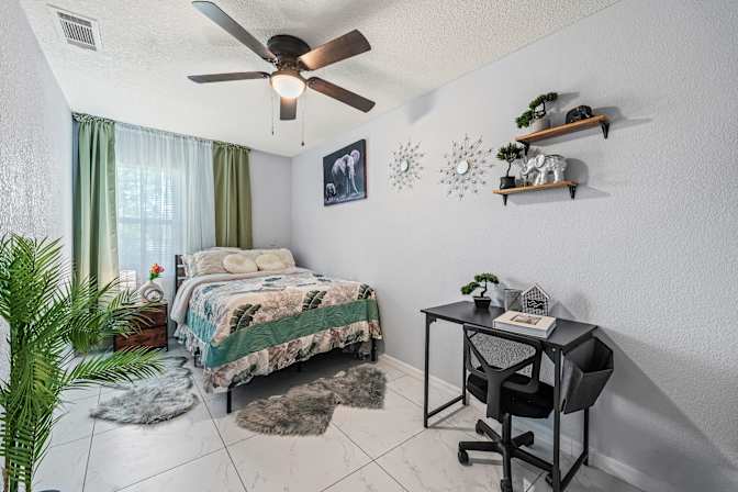 PadSplit's room