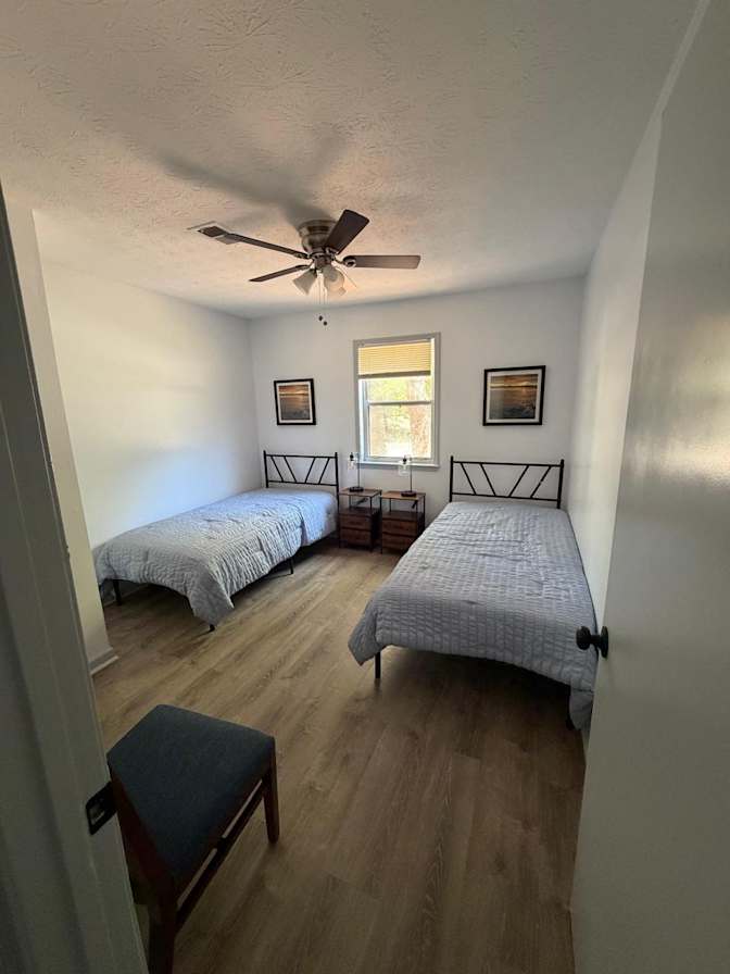 Alcove Rooms's room