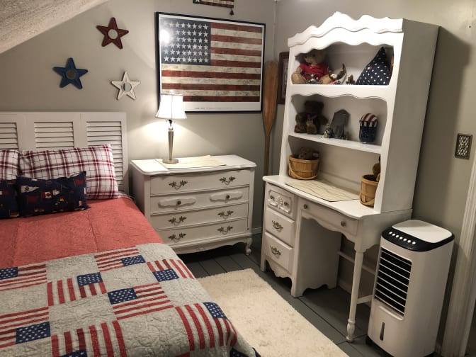 Bill's room