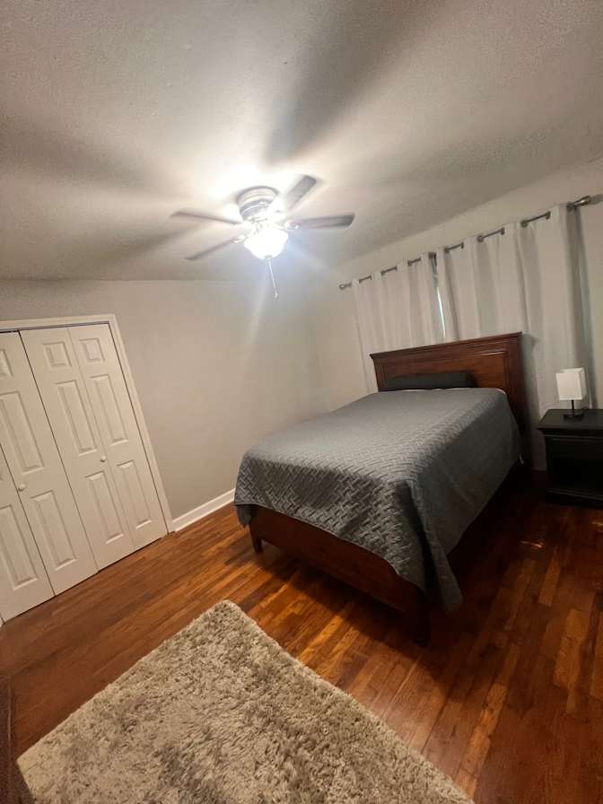 Mallory Glenn's room