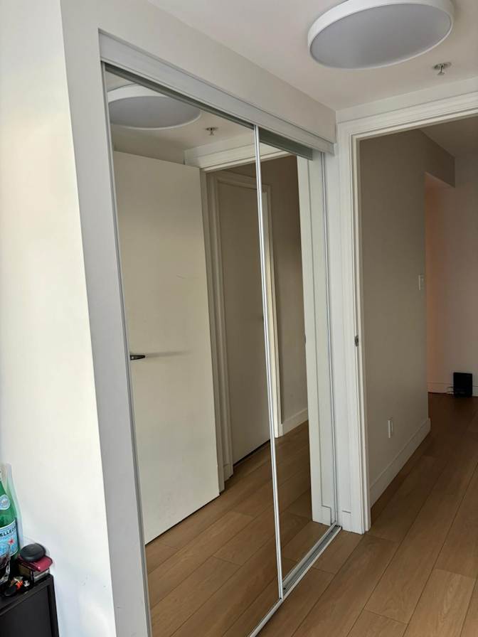 Lee's room