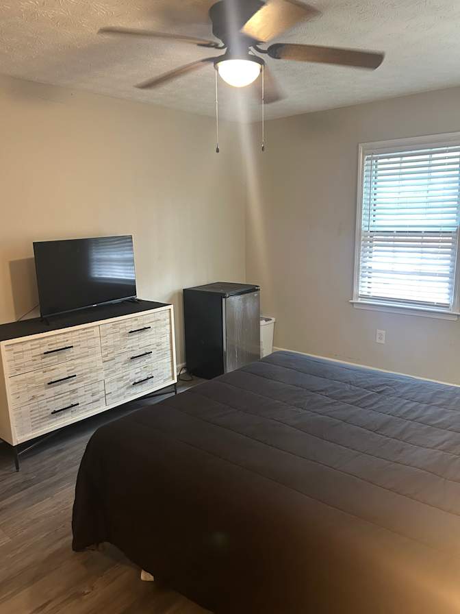 Truluv's room