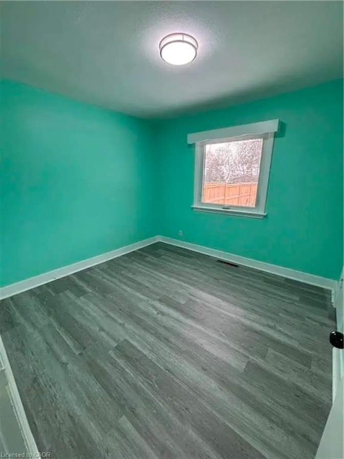 Davian's room