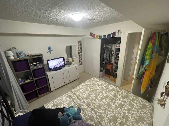 Ozan's room