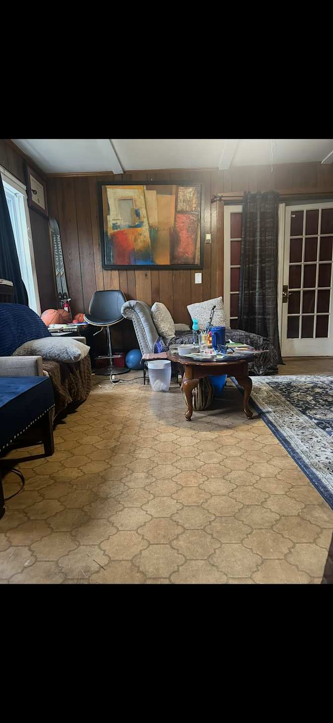 Len's room