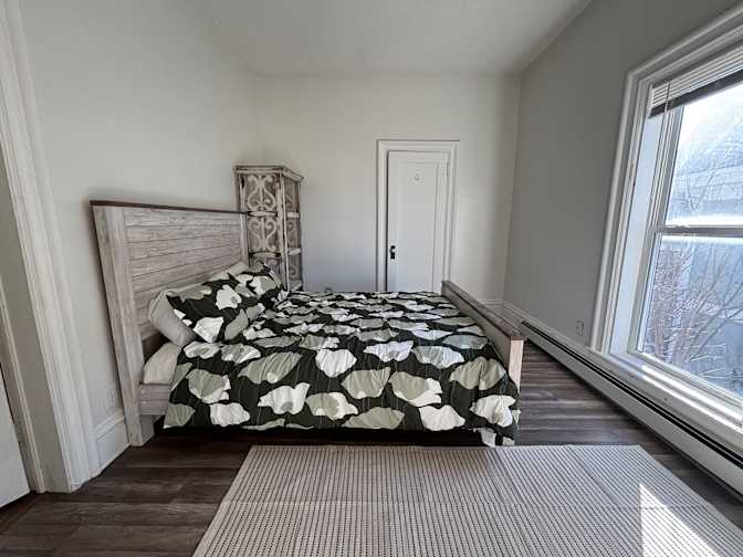 Yang K L's room