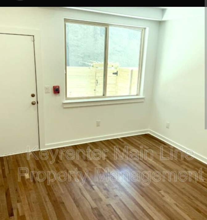 Dr Troy's room