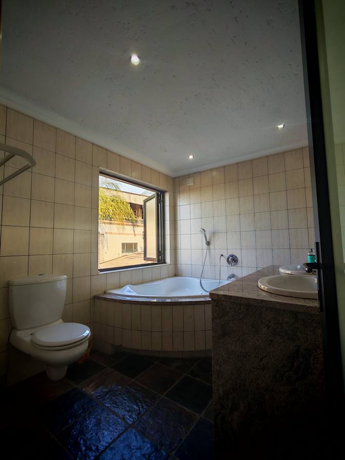 MS VINETTE JOOSTE's room