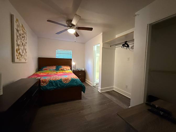 Jun's room
