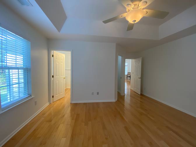 Alcove Rooms's room