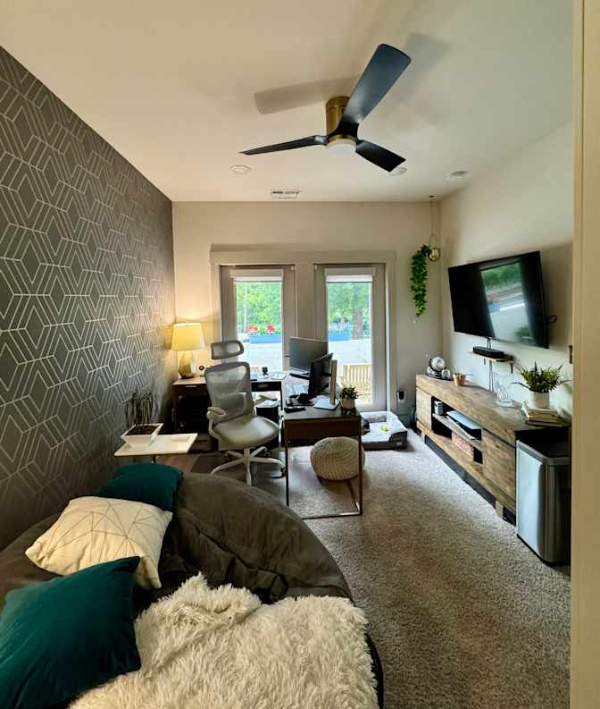 Alcove Rooms's room