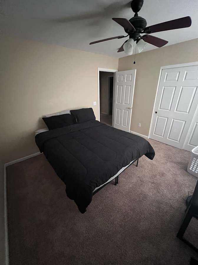 Dezel's room