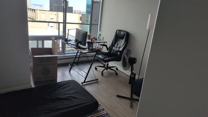Manveer's room
