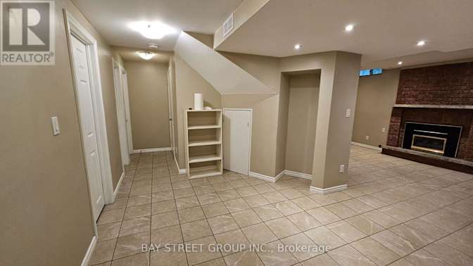 HONG TAI JIAO's room