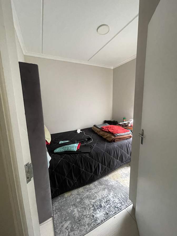 Bella Nziba's room