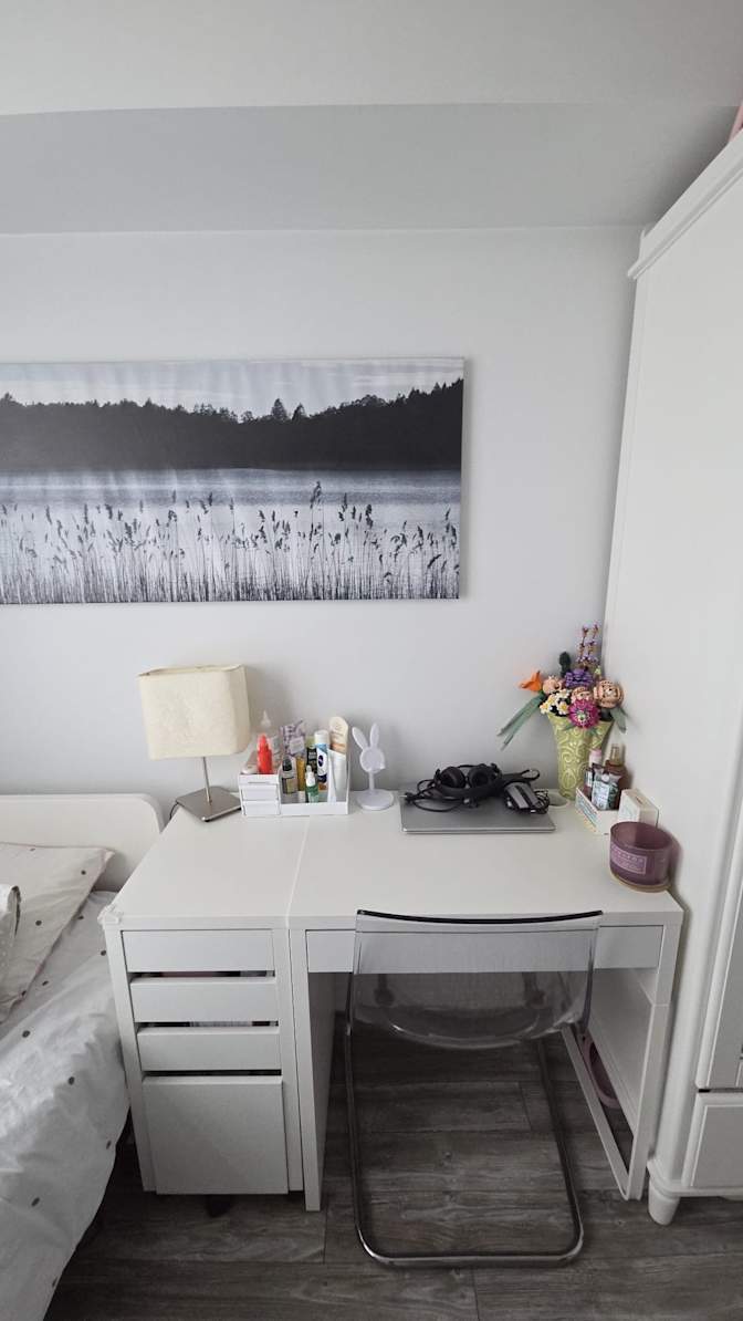 Onur Ece's room