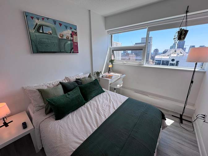 Guillermo's room