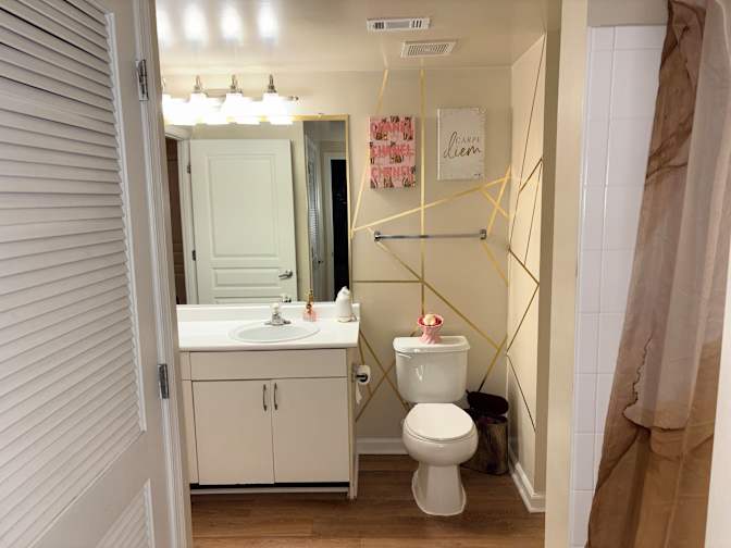 Jones Stay's room