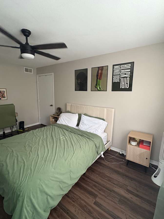 Simone's room