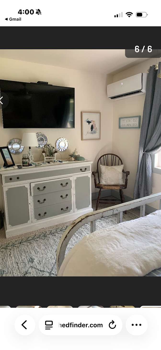 Tracy's room