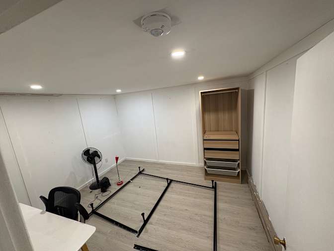Trevor H Wilson's room
