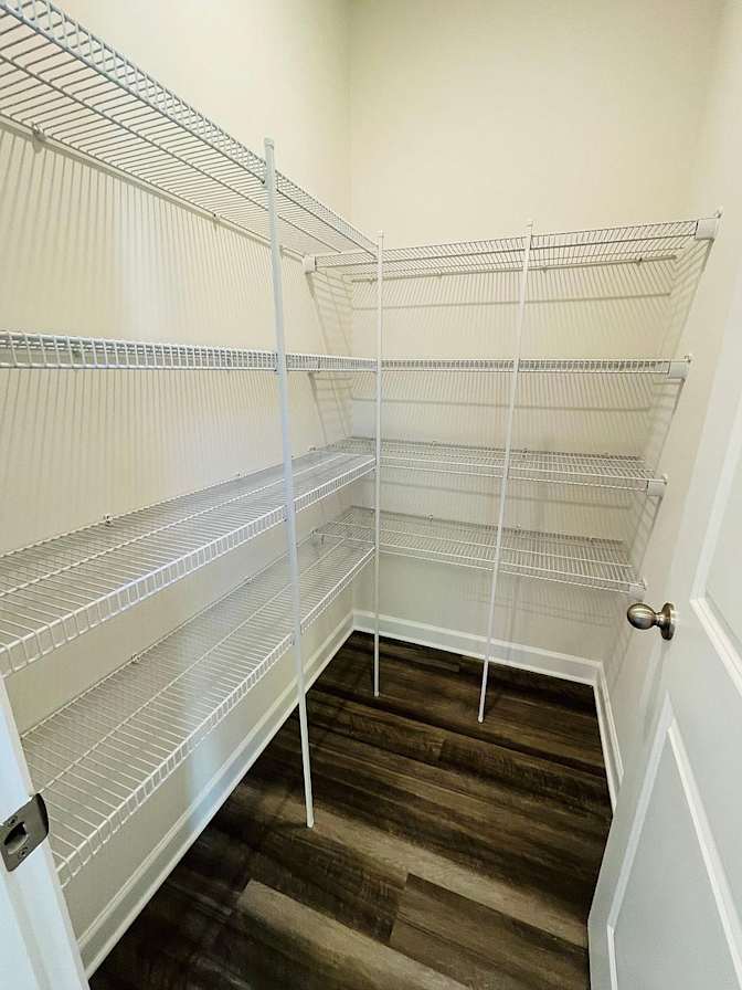 Alcove Rooms's room