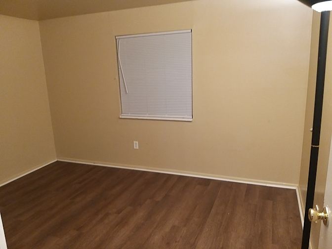 Shawna M's room