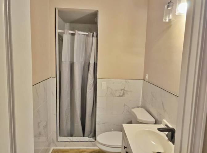 Grandbay RE Holdings's room