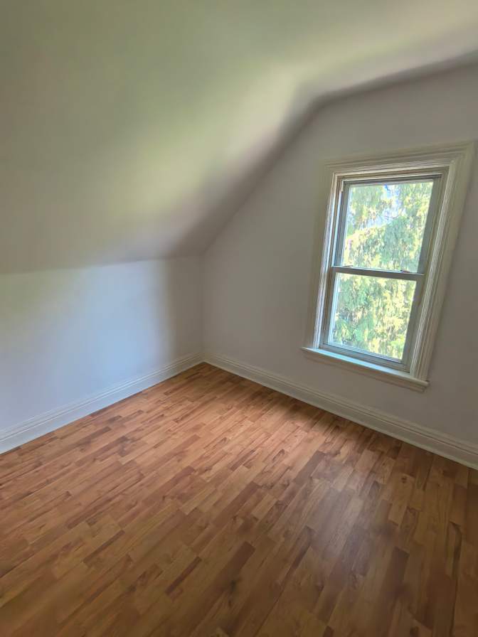 Zhihua Zhou's room