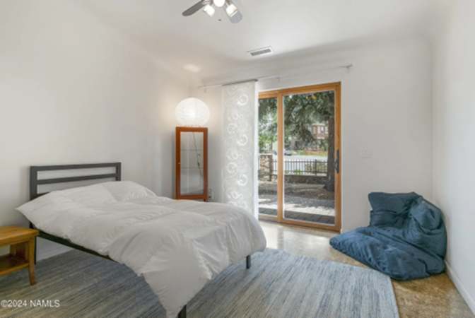 Jennifer's room