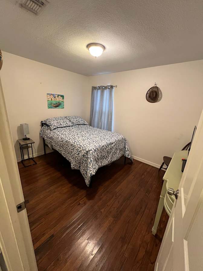 Eva's room