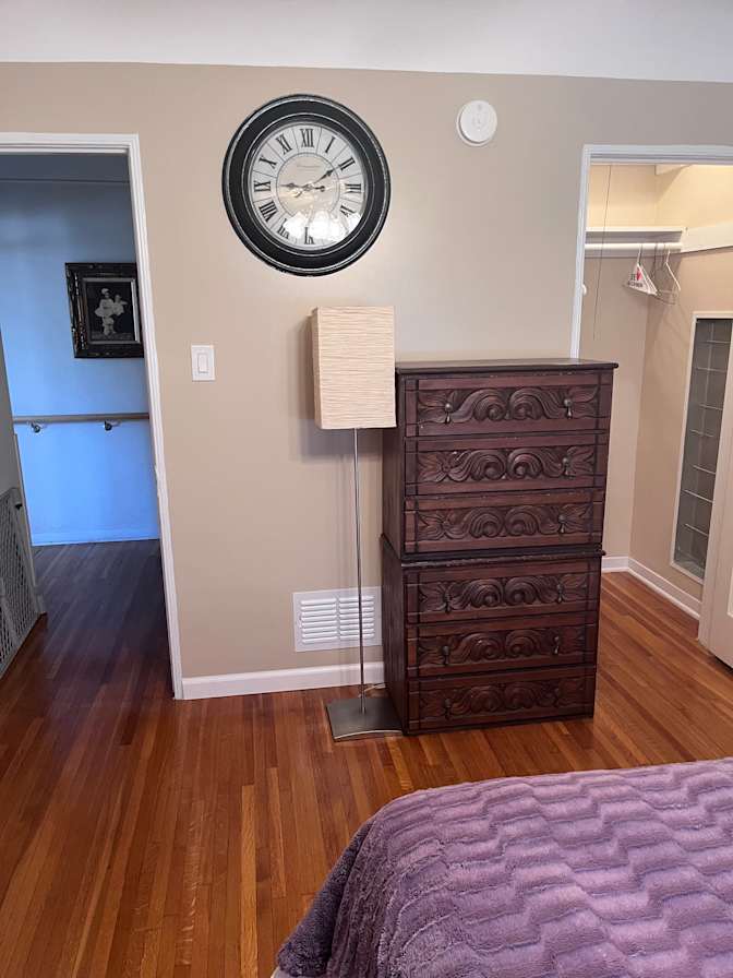 Tom's room