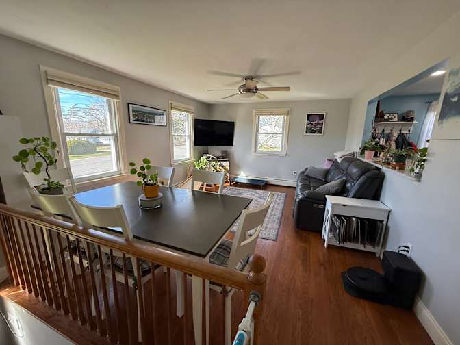 Jason Phillips's room