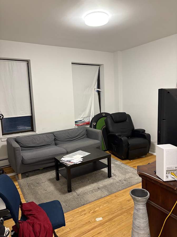 George Sheng's room