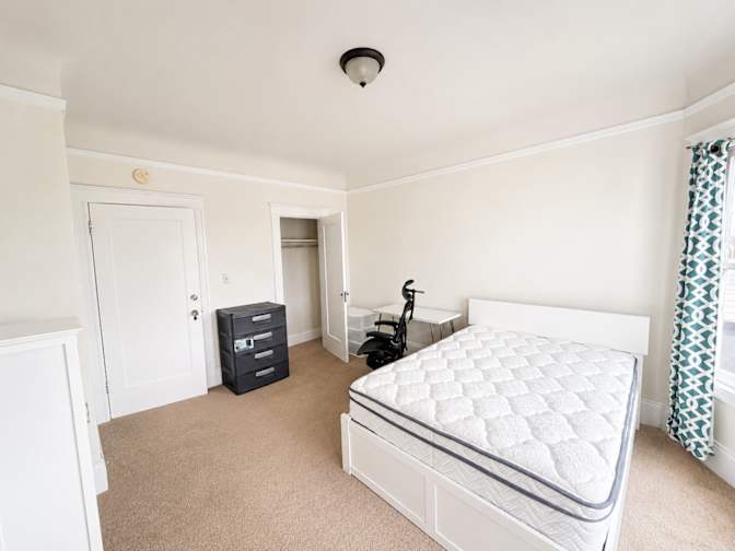 Victoria Tan's room