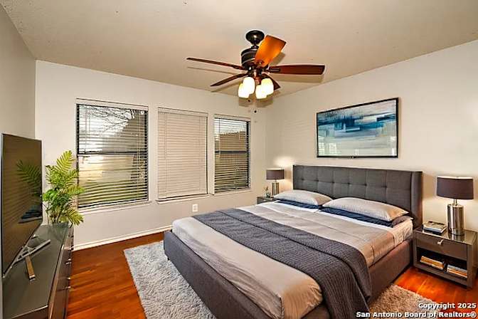 Thrun's room