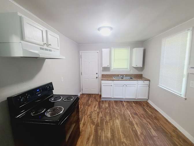 Alcove Rooms's room