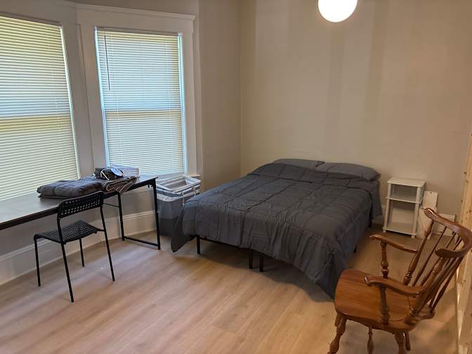 Off Campus's room