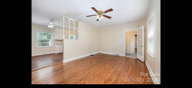 Alcove Rooms's room