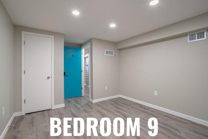 HomeCrew's room