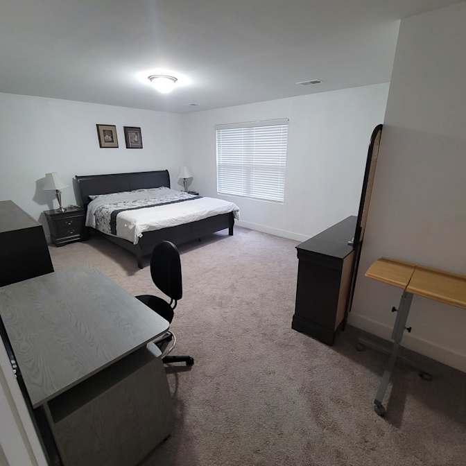 Ken's room