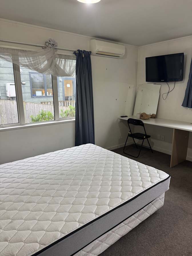 Jania Cawson's room