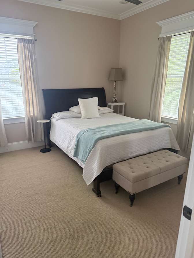 T Smyth's room