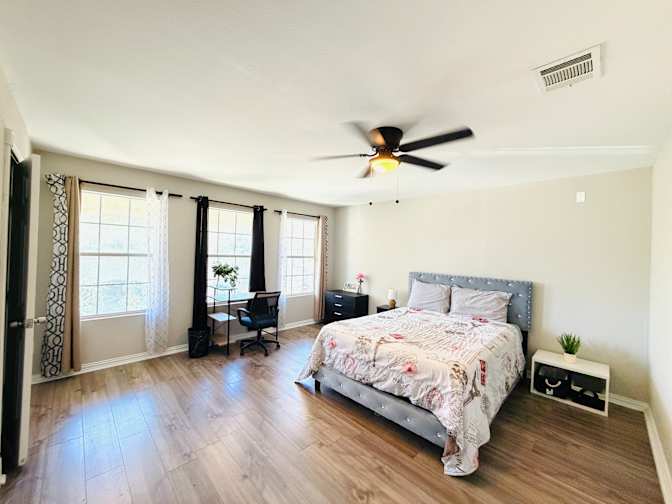 Vivian's room