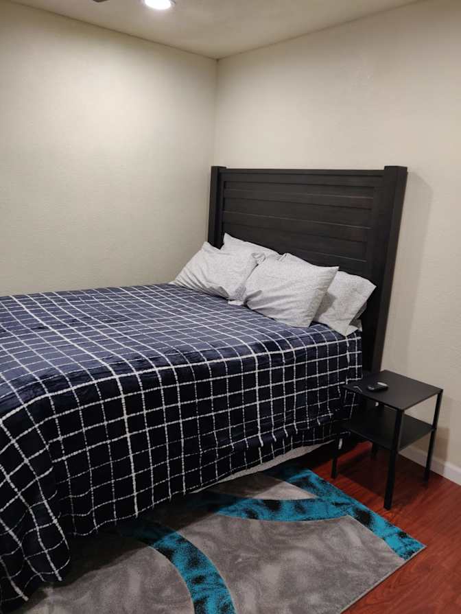 Nd's room