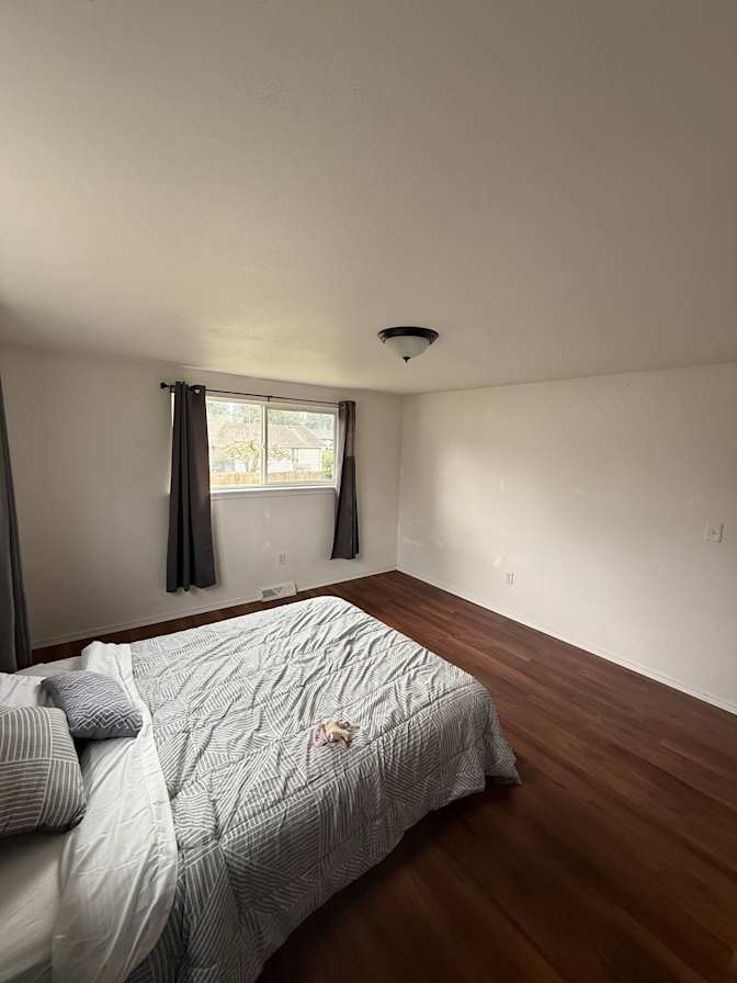 Sharmar's room