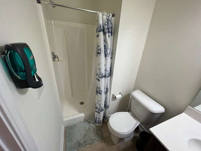 Alcove Rooms's room