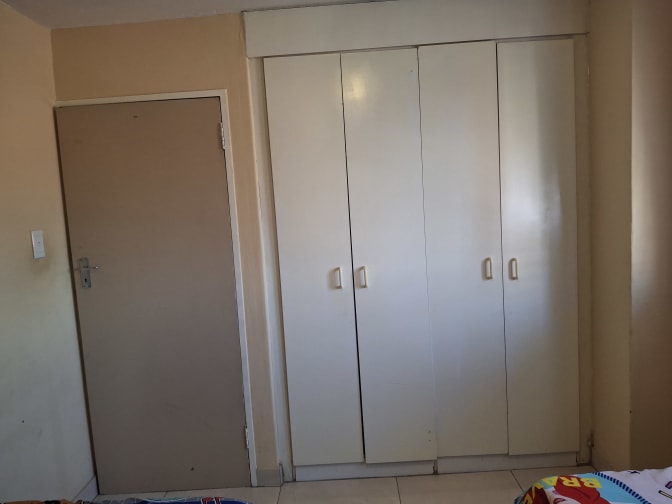LIZEL-MARIE MICHELL HENDRIKS's room