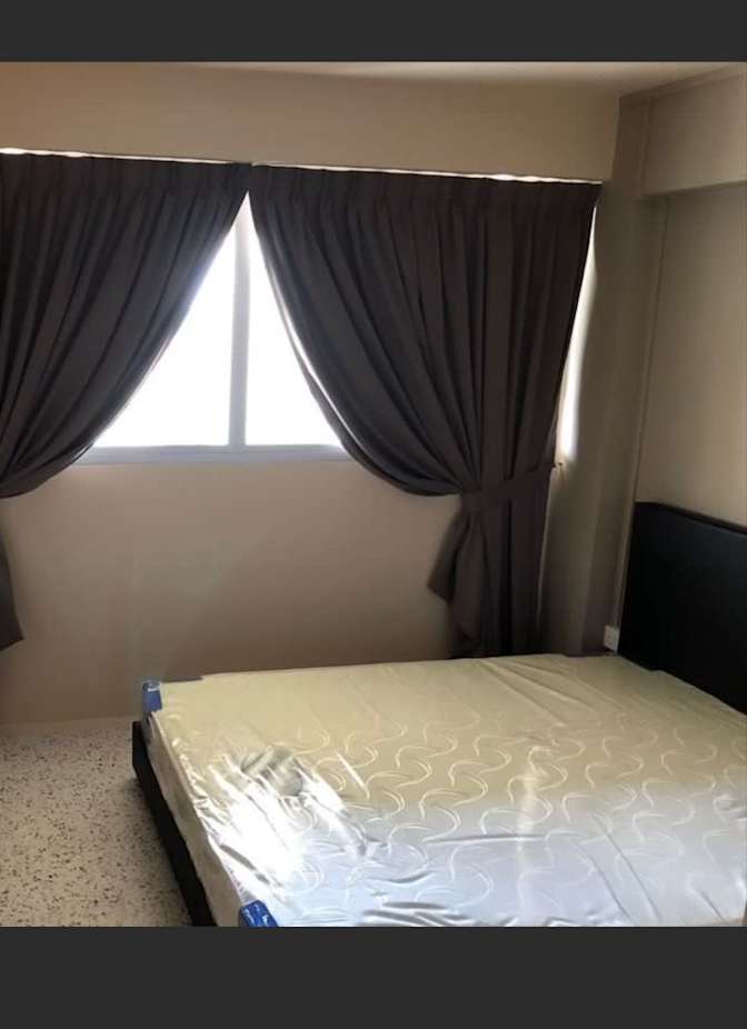 Luis's room