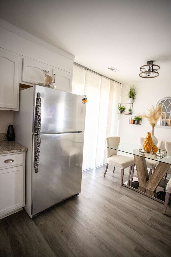 Alcove Rooms's room
